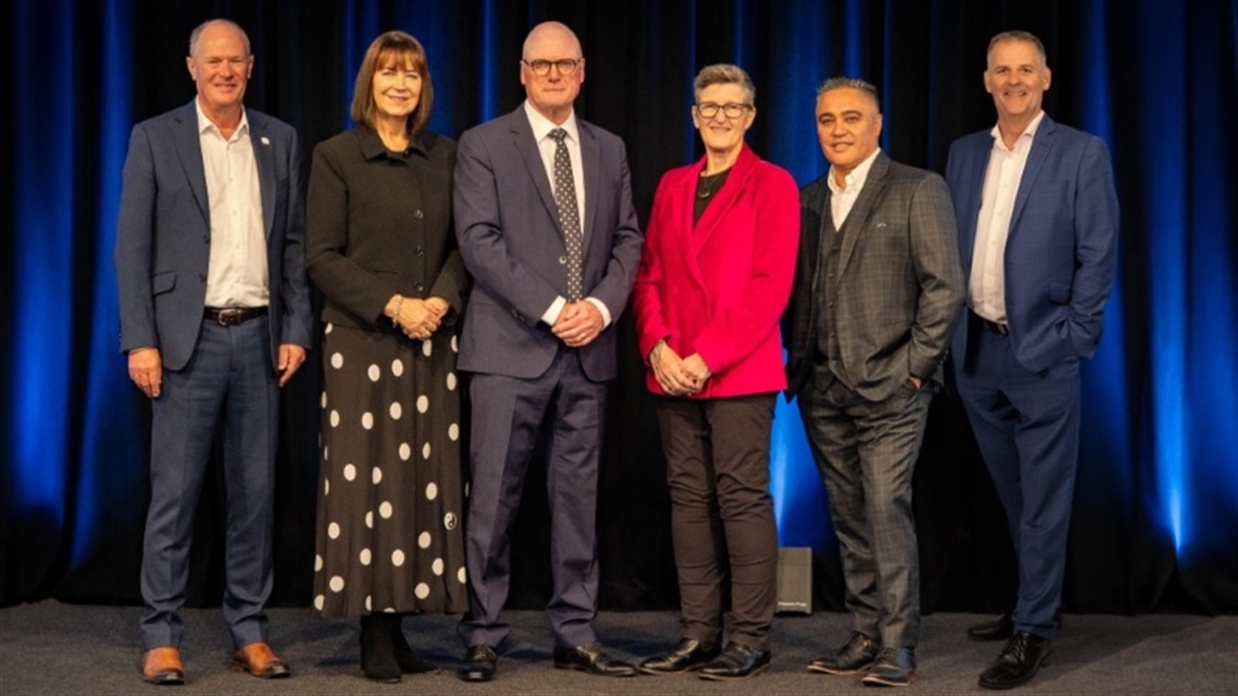 Group photo of the Central Districts Water Board of Directors.
